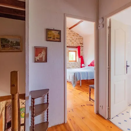 Holiday home A Saint-georges Pres De - Fr-1-622-98 *